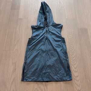 Nike vest